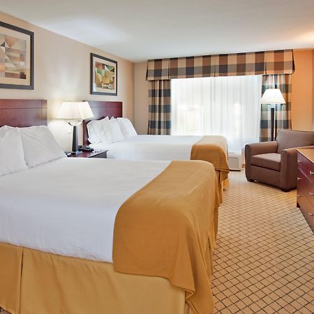 Holiday Inn Express Hotel & Suites Wichita Airport By Ihg الغرفة الصورة
