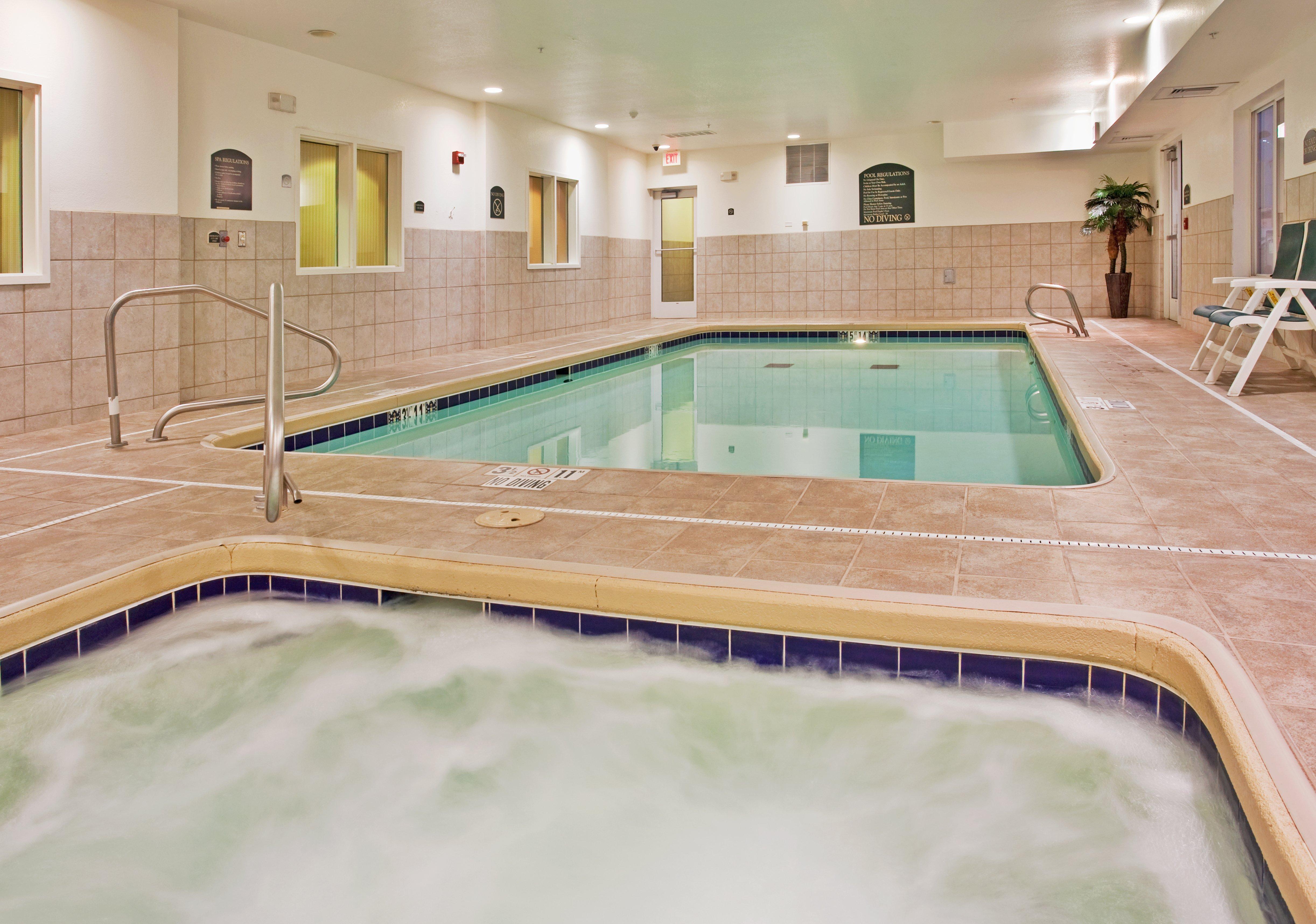 Holiday Inn Express Hotel & Suites Wichita Airport By Ihg المظهر الخارجي الصورة