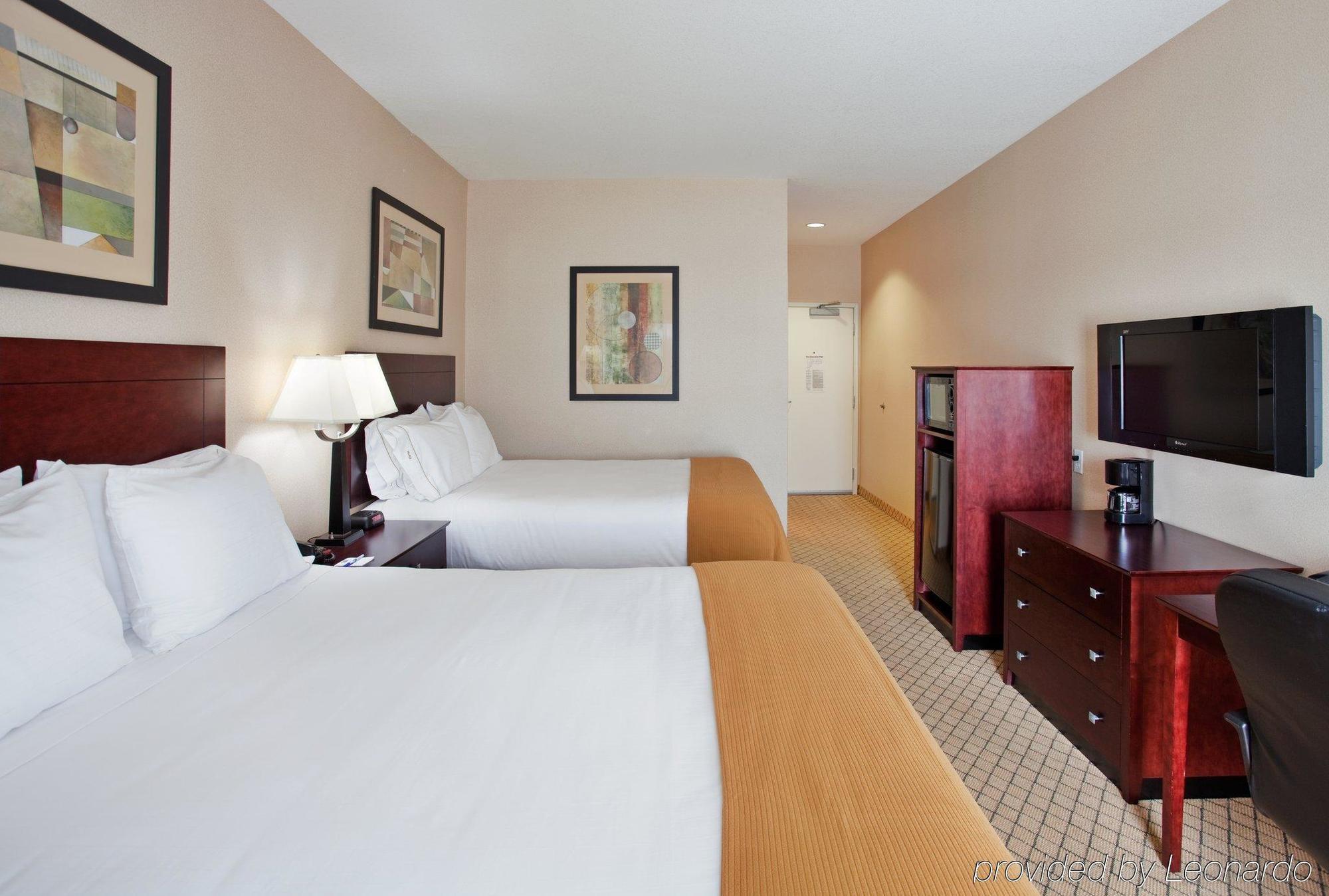Holiday Inn Express Hotel & Suites Wichita Airport By Ihg المظهر الخارجي الصورة